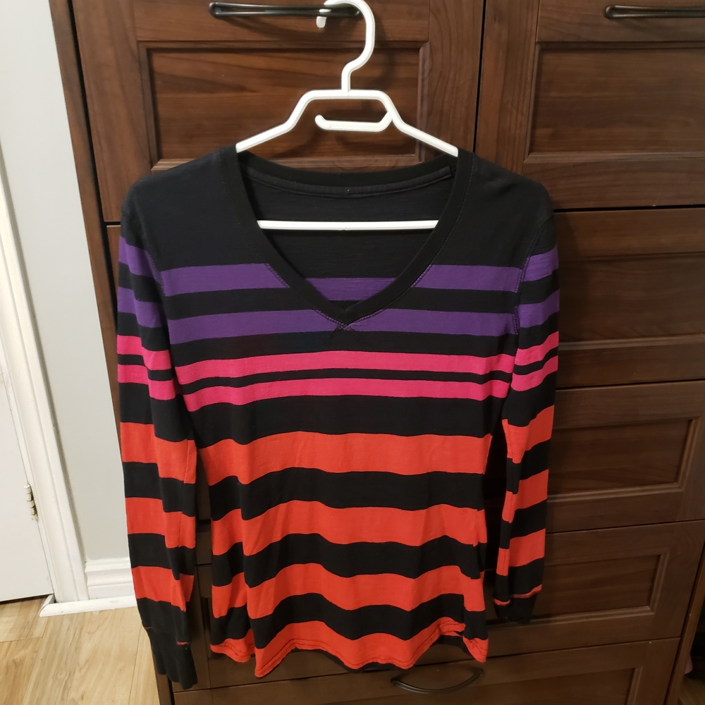 Striped V-Neck Long Sleeve Top